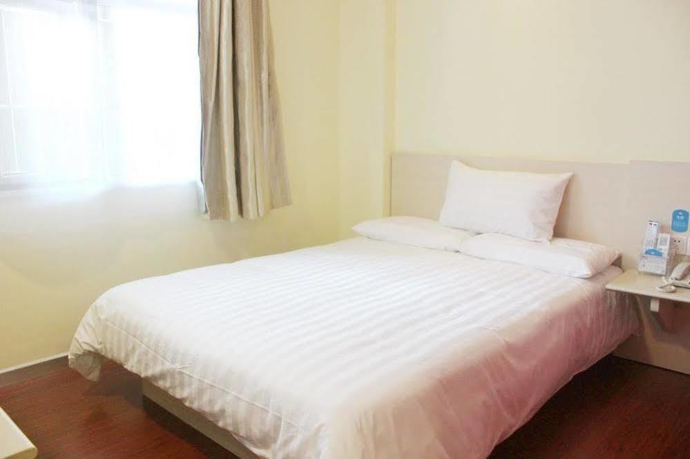 Hanting Hotel Yibin Zhongshan Street Exteriér fotografie